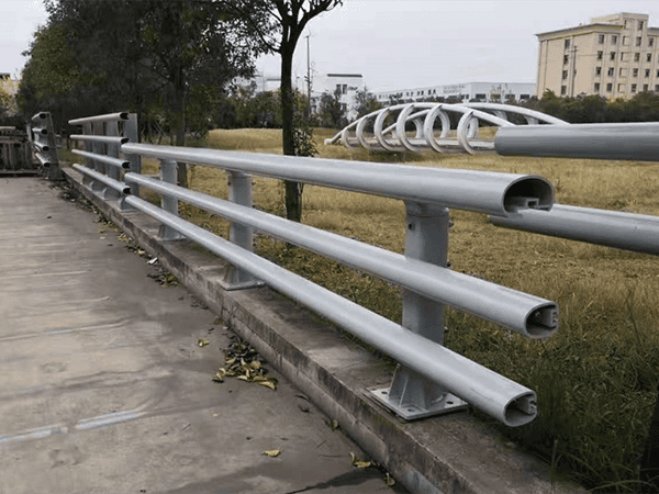 鋁合金護(hù)欄